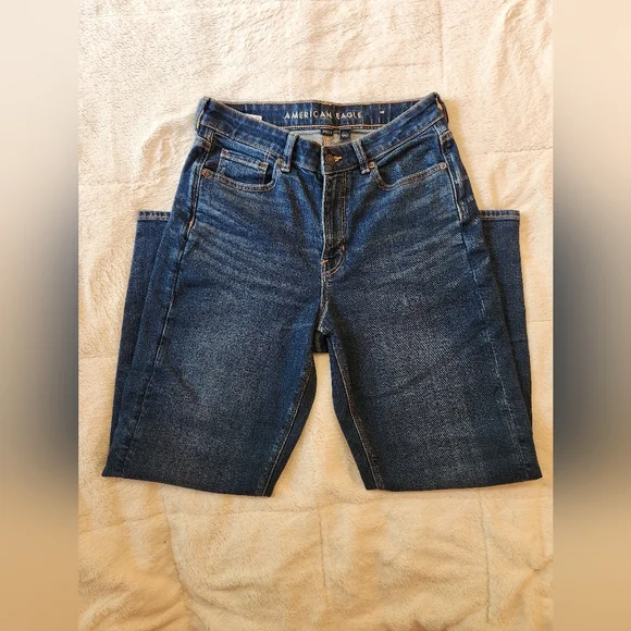 -SOLD- American Eagle Jeans Womens Size 8 Stretch Mom Jean Dark Wash - Picture 7 of 9